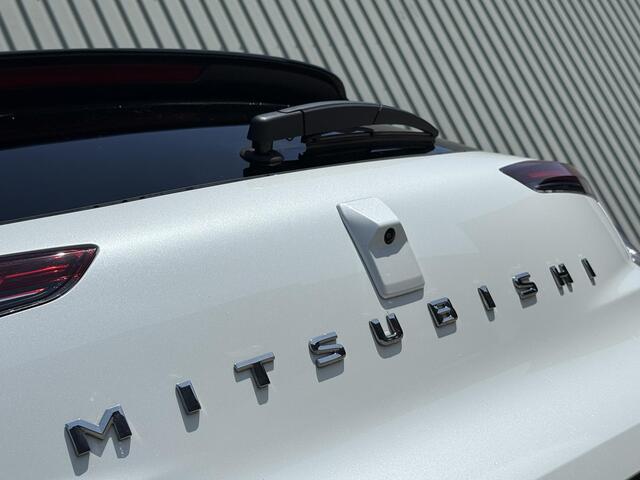 Mitsubishi ASX 1.6 HEV AT Instyle / Schuif- Kanteldak / Lederen Bekleding / Harman Kardon Audio / Navigatie / Stoel & Stuurverwarming / Voorruitverwarming / 18" Lichtmetalen Velgen /