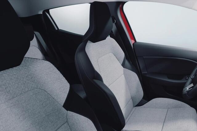 Mitsubishi COLT Intense | Achteruitrijcamera | Climate control | Cruise Control met snelheidsbegrenzer