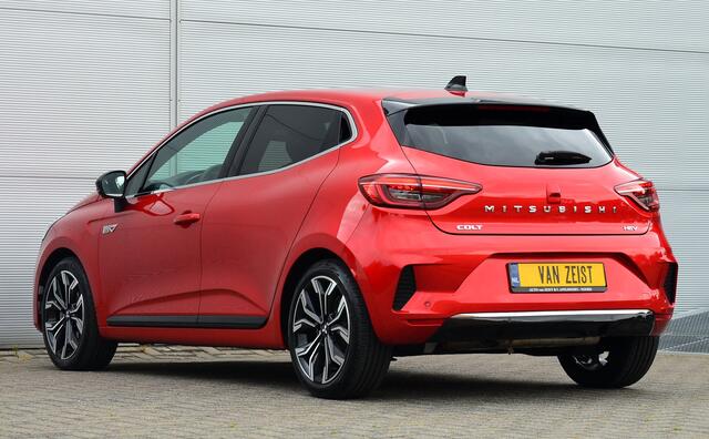 Mitsubishi COLT HEV 1.6 A/T INSTYLE | HYBRIDE | FULL OPTIONS | NAVI | BOSE | 360 CAMERA | ALL SEASON BANDEN | DODE HOEK ASSIST | STOEL & STUURVERWARMING | FABRIEKSGARANTIE TOT 07-06-2032* | ALL IN RIJKLAARPRIJS