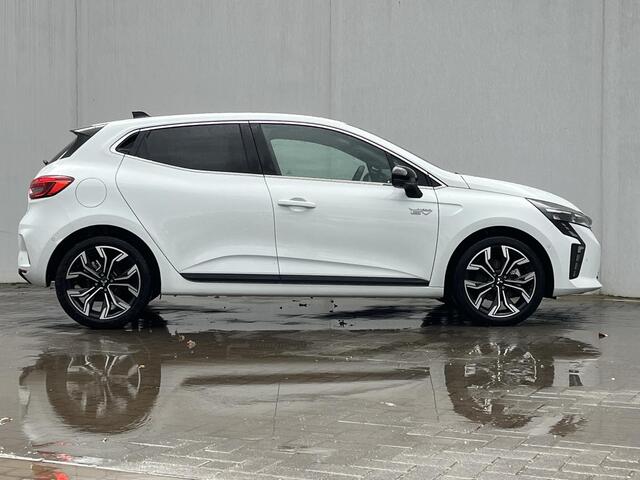 Mitsubishi COLT 1.6 HEV Instyle / Automaat / Full Options! / Vierseizoenenbanden / Bose Audio / Navigatie / Stoel- & Stuurverwarming / 360 Graden Camera / Adaptieve Cruise Control / Climate Control / Parkeer Assistent / Digitale Cockpit / DAB / Garantie t/m 04-03-2033 /