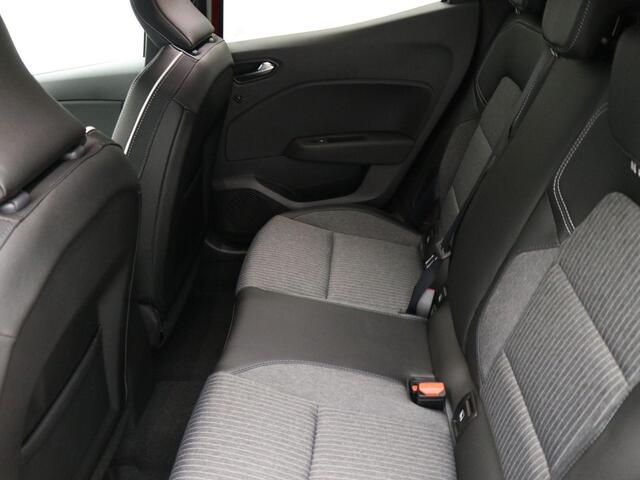 Mitsubishi COLT 1.6 HEV Instyle / Bose / Navigatie + Apple Carplay/Android Auto / Climate Control / Stoel- + Stuurverwarming / Cruise Control Adaptief /