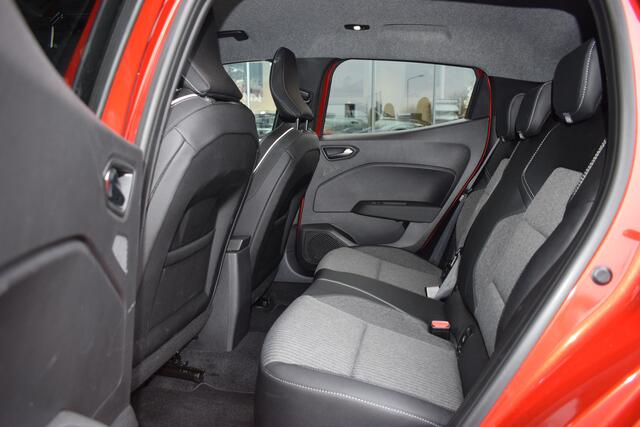 Mitsubishi COLT 1.6 HEV Intense+ | Climate Control | Cruise Control | SmartLink-Navigatie | Camera | Trekhaak | 8Jr. Garantie