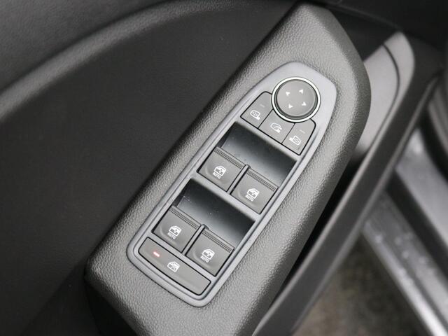 Mitsubishi COLT 1.6 HEV Intense / ¤3000,- Voordeel Op Nieuwprijs / Rijklaarprijs / Direct Leverbaar / 8 Jaar Fabrieksgarantie /