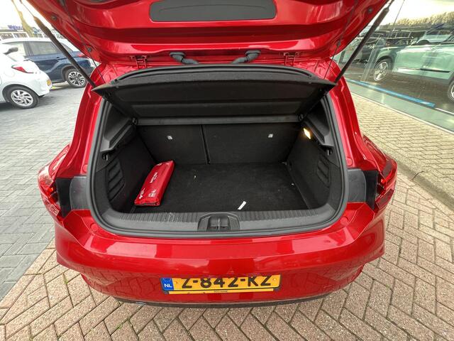 Mitsubishi COLT 1.0T MT First Edition | Navigatie | Stoel- en Stuurverwarming | Adaptieve Cruise Control | FABRIEKSGARANTIE TOT 04-2032!