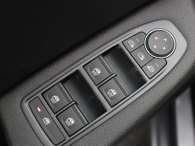 Mitsubishi COLT 1.6 HEV Intense | Parkeersensoren voor/achter | Achteruitrijcamera |