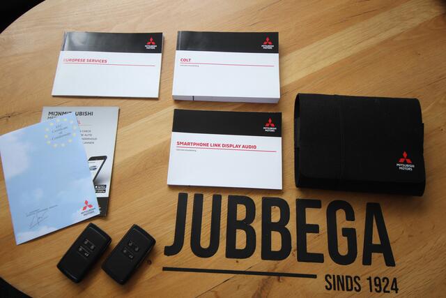 Mitsubishi COLT 1.6 HEV Instyle 1e Eig. Orig. NL-auto Meest luxe uitvoering.