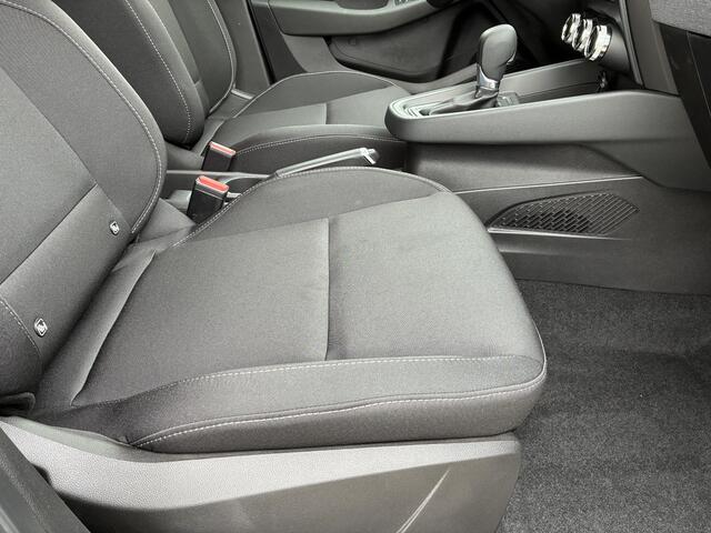 Mitsubishi COLT 1.6 HEV Intense NIEUW UIT VOORRAAD LEVERBAAR | Achteruitrijcamera | Climate Control | 16 inch Lichtmetalen velgen | Parkeersensoren voor en achter | 8 jaar fabrieksgarantie