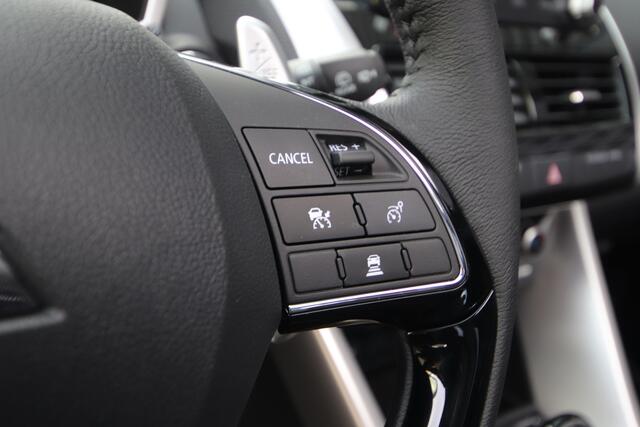 Mitsubishi ECLIPSE Cross 2.4 PHEV Instyle Pano, Leder,