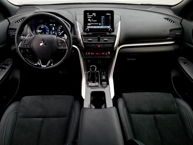 Mitsubishi ECLIPSE Cross 2.4 PHEV Executive S-AWC 4WD Automaat / 1500KG Trekgewicht / Adaptieve Cruise Control / Navigatie / Camera /