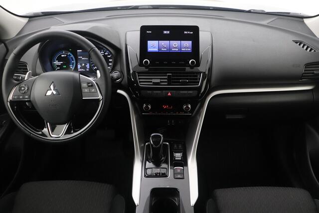 Mitsubishi ECLIPSE Cross 2.4 PHEV Intense | Stoelverwarming | Camera | Getint Glas | Apple Carplay