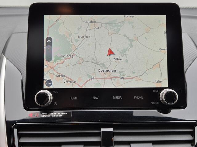 Mitsubishi ECLIPSE Cross 2.4 PHEV Prestige Automaat / Plug-in / Trekgewicht 1500 kg / Apple Carplay Android Auto / Adaptief cruise control / Glazen schuif- en kanteldak / Stuur-, Stoel en Achterbankverwarming /