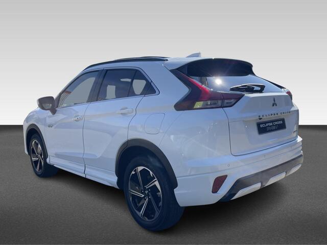 Mitsubishi ECLIPSE Cross 2.4 PHEV Instyle VAN ¤ 47.990,- VOOR ¤ 39.930,-