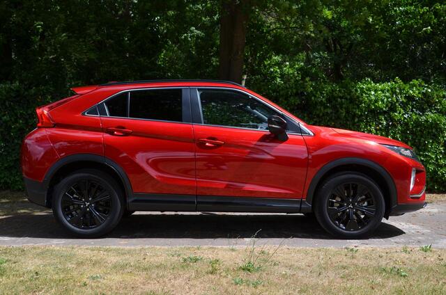Mitsubishi ECLIPSE Cross 1.5 DI-T Black Edition Automaat/Ecc/Cr-Controle/Pdc/Apple Carplay/Privacy-Glass/18-Inch Lmv/Stoelverwarming/Rondomzicht-Camera/Led/Key-Les Entry
