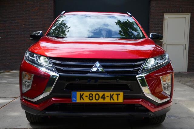 Mitsubishi ECLIPSE Cross 1.5 DI-T Black Edition Automaat/Ecc/Cr-Controle/Pdc/Apple Carplay/Privacy-Glass/18-Inch Lmv/Stoelverwarming/Rondomzicht-Camera/Led/Key-Les Entry