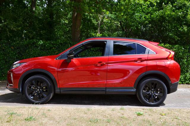 Mitsubishi ECLIPSE Cross 1.5 DI-T Black Edition Automaat/Ecc/Cr-Controle/Pdc/Apple Carplay/Privacy-Glass/18-Inch Lmv/Stoelverwarming/Rondomzicht-Camera/Led/Key-Les Entry