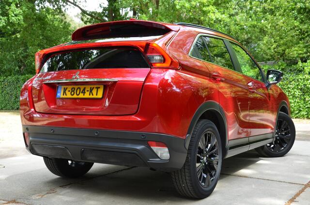 Mitsubishi ECLIPSE Cross 1.5 DI-T Black Edition Automaat/Ecc/Cr-Controle/Pdc/Apple Carplay/Privacy-Glass/18-Inch Lmv/Stoelverwarming/Rondomzicht-Camera/Led/Key-Les Entry