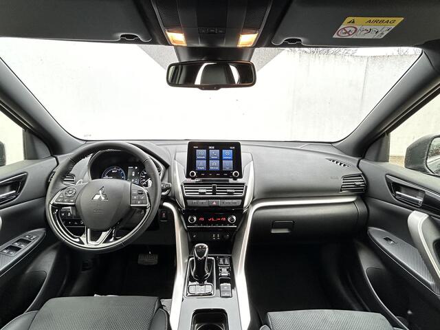 Mitsubishi ECLIPSE Cross 2.4 PHEV Executive / 8 JAAR GARANTIE vanaf nieuw / Adaptieve Cruise Control / 1500kg Trekgewicht / Dodehoek / Climate / Camera /