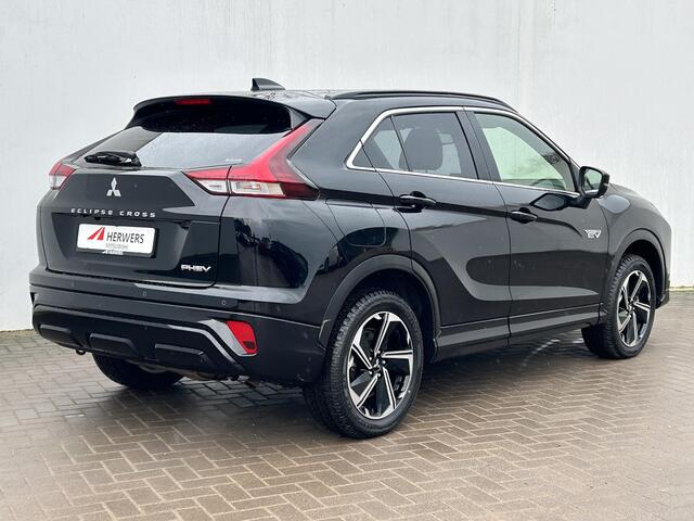 Mitsubishi ECLIPSE Cross 2.4 PHEV Executive / 8 JAAR GARANTIE vanaf nieuw / Adaptieve Cruise Control / 1500kg Trekgewicht / Dodehoek / Climate / Camera /