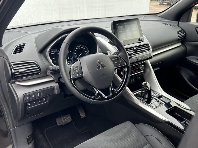 Mitsubishi ECLIPSE Cross 2.4 PHEV Executive / 8 JAAR GARANTIE vanaf nieuw / Adaptieve Cruise Control / 1500kg Trekgewicht / Dodehoek / Climate / Camera /