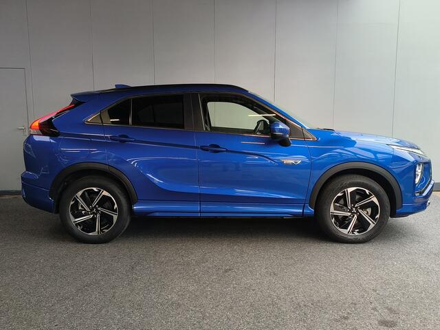 Mitsubishi ECLIPSE Cross 2.4 PHEV Executive uit 2023 Rijklaar 12 maanden Bovag-garantie Henk Jongen Auto's in Helmond, al 50 jaar service zoals 't hoort!