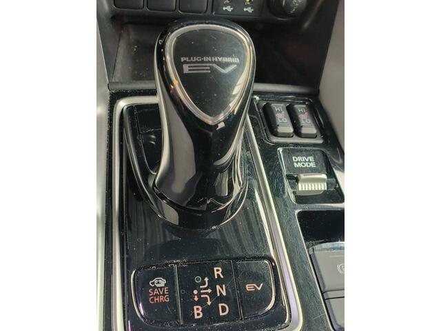 Mitsubishi ECLIPSE Cross 2.4 PHEV Intense Rijklaar + 12 maanden Bovag-garantie Henk Jongen Auto's in Helmond, al 50 jaar service zoals 't hoort!