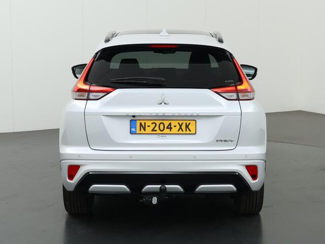 Mitsubishi ECLIPSE Cross 2.4 PHEV Prestige | Trekhaak | Parkeercamera | Navigatie | Stoel/Stuurverwarming | Cruise Control Adaptief | Climate Control |