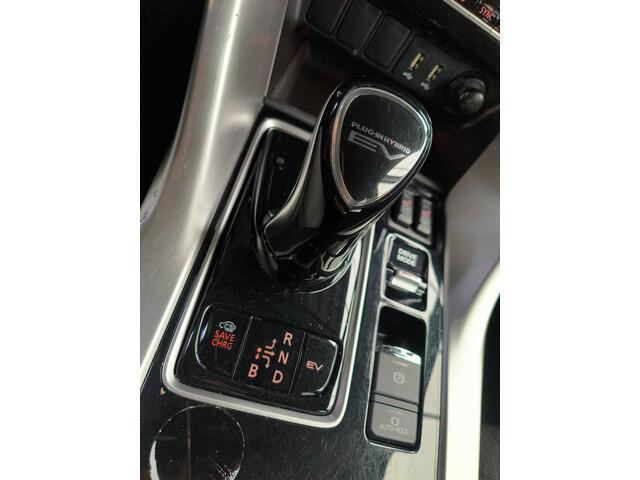 Mitsubishi ECLIPSE Cross 2.4 PHEV Intense Rijklaar + 12 maanden Bovag-garantie Henk Jongen Auto's in Helmond, al 50 jaar service zoals 't hoort!