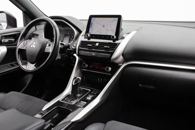 Mitsubishi ECLIPSE Cross 2.4 PHEV Intense+ Trekhaak/ Half leer/ Navigatie/ Camera/ Carplay/ Stoelverwarming