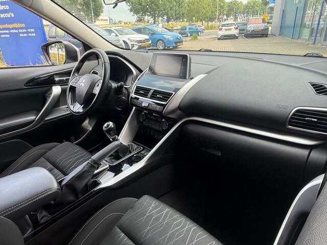 Mitsubishi ECLIPSE 1.5 DI-T INTENSE NAVI LMV PDC HEAD UP DISPLAY
