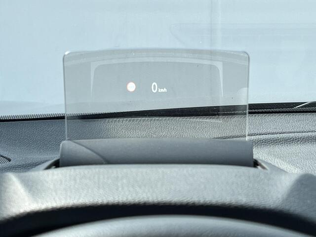 Mitsubishi ECLIPSE Cross 2.4 PHEV Instyle Automaat / Trekhaak (Trekgewicht 1.500kg) / Elektrisch Glazen Schuif- en Kanteldak / Head-Up Display / 360° Camera / Stuur- en Stoelverwarming voor en achter / Apple Carplay & Android Auto / Adaptieve Cruise Control / Keyless Entry 