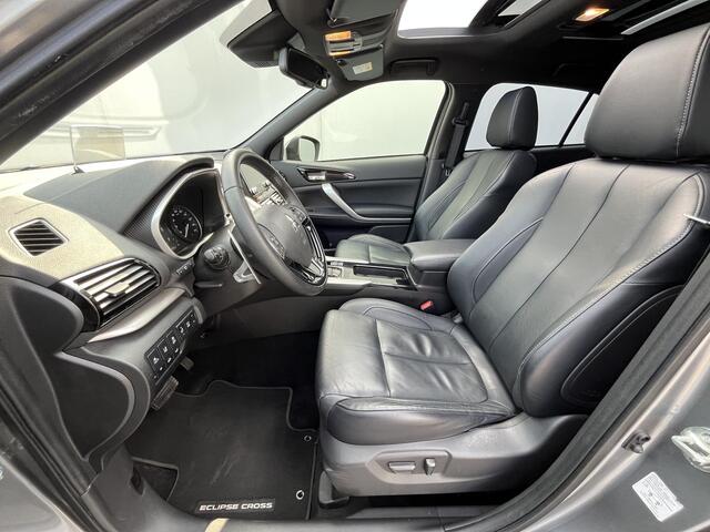 Mitsubishi ECLIPSE Cross 2.4 PHEV Instyle Automaat / Trekhaak (Trekgewicht 1.500kg) / Elektrisch Glazen Schuif- en Kanteldak / Head-Up Display / 360° Camera / Stuur- en Stoelverwarming voor en achter / Apple Carplay & Android Auto / Adaptieve Cruise Control / Keyless Entry 