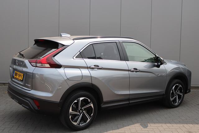 Mitsubishi ECLIPSE Cross 2.4 PHEV Intense Camera/Bluetooth/Keyless/Stoelverwarming