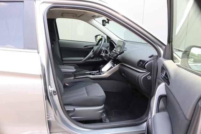 Mitsubishi ECLIPSE Cross 2.4 PHEV Intense Camera/Bluetooth/Keyless/Stoelverwarming