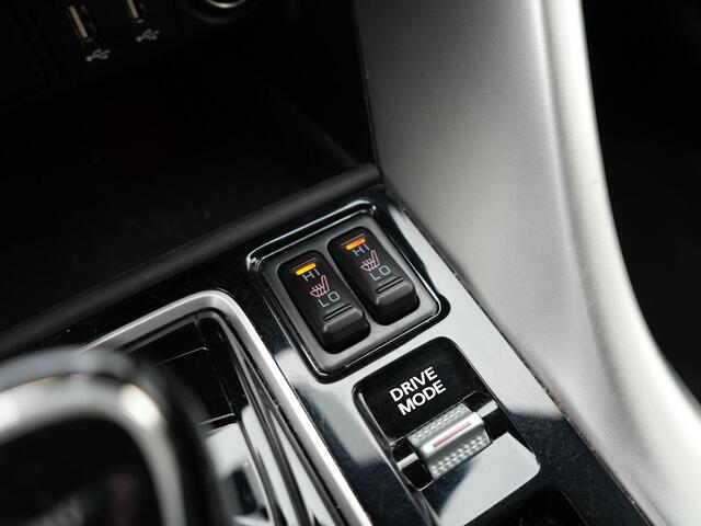 Mitsubishi ECLIPSE Cross 2.4 Business Intense+ Plug In Hybrid PHEV | Adaptive Cruise | 360 Camera | Keyless | Alcantara Sportstoelen Verwarmd | Navi Full Map | BLIS | Apple Carplay |