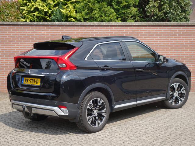 Mitsubishi ECLIPSE Cross 1.5 CVT First Edition | trekhaak | all-season banden