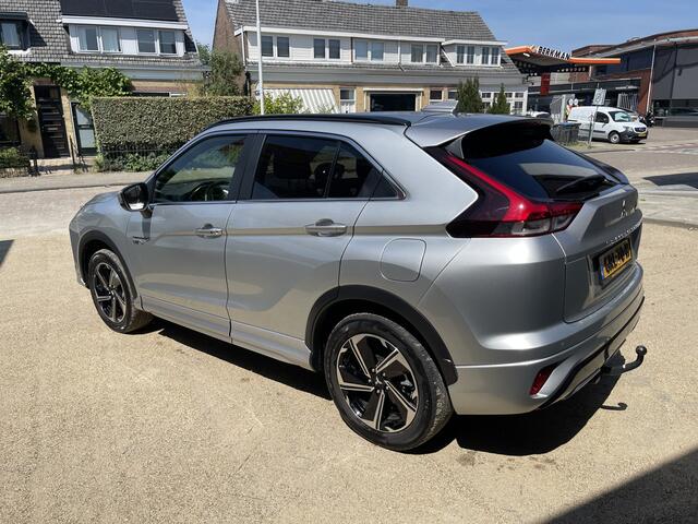 Mitsubishi ECLIPSE Cross 2.4 PHEV Intense+ Trekhaak/Stoelverwarming V+A.Camera V+A.