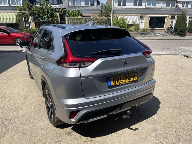 Mitsubishi ECLIPSE Cross 2.4 PHEV Intense+ Trekhaak/Stoelverwarming V+A.Camera V+A.