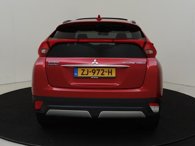 Mitsubishi ECLIPSE Cross 1.5 DI-T Instyle 1e eig. / Schuifdak / Leder / Pack Winter / 360 Camera / Zeer compleet
