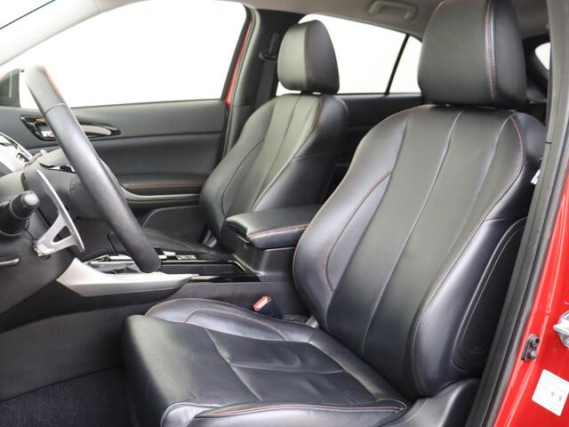 Mitsubishi ECLIPSE Cross 1.5 DI-T Instyle 1e eig. / Schuifdak / Leder / Pack Winter / 360 Camera / Zeer compleet