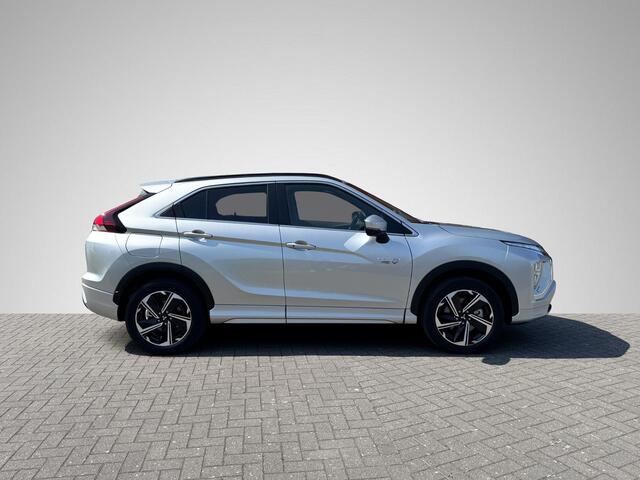 Mitsubishi ECLIPSE Cross 2.4 PHEV Executive | Stuur- + Stoelverwarming | Dodehoek Detectie | Adapt. Cruise Control | 360° Camera | Rijklaarprijs!