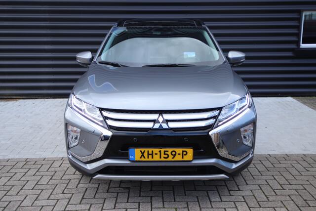 Mitsubishi ECLIPSE Cross 1.5 DI-T Instyle Pano, Leder, Trekh