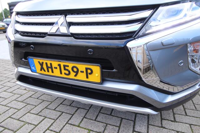 Mitsubishi ECLIPSE Cross 1.5 DI-T Instyle Pano, Leder, Trekh
