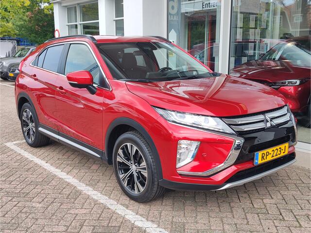 Mitsubishi ECLIPSE Cross 1.5 DI-T FIRST EDITION Head Up Display | Trekhaak | 360 Camera | Stoelverwarming