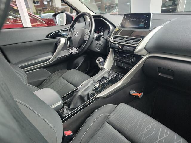 Mitsubishi ECLIPSE Cross 1.5 DI-T FIRST EDITION Head Up Display | Trekhaak | 360 Camera | Stoelverwarming