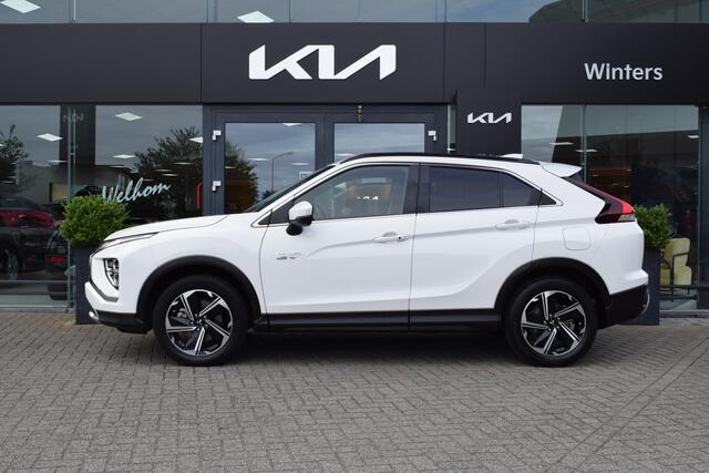 Mitsubishi ECLIPSE Cross 2.4i PHEV Intense+ 4WD Automaat | Climate Control | Cruise Control | Navigatie | Camera | StoelVerwarming | Trekhaak | 8jr.Garantie