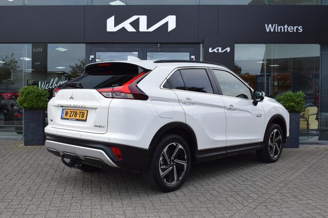 Mitsubishi ECLIPSE Cross 2.4i PHEV Intense+ 4WD Automaat | Climate Control | Cruise Control | Navigatie | Camera | StoelVerwarming | Trekhaak | 8jr.Garantie