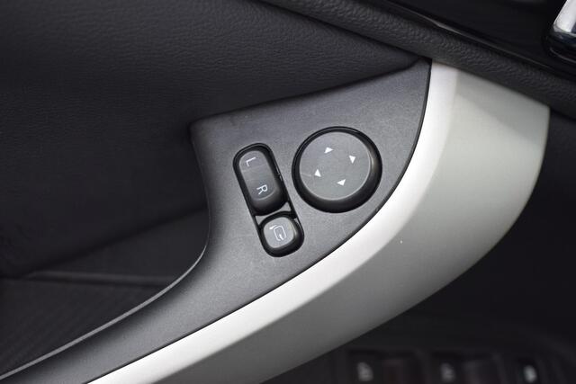 Mitsubishi ECLIPSE Cross 2.4i PHEV Intense+ 4WD Automaat | Climate Control | Cruise Control | Navigatie | Camera | StoelVerwarming | Trekhaak | 8jr.Garantie