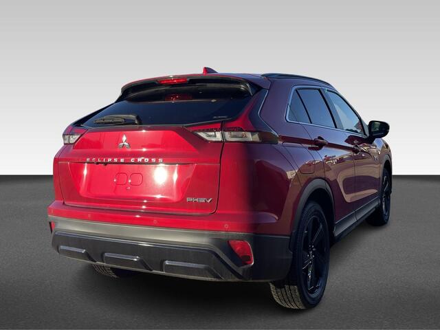 Mitsubishi ECLIPSE Cross 2.4 PHEV Black Edition Van ¤ 47.630,- voor ¤ 38.930,-