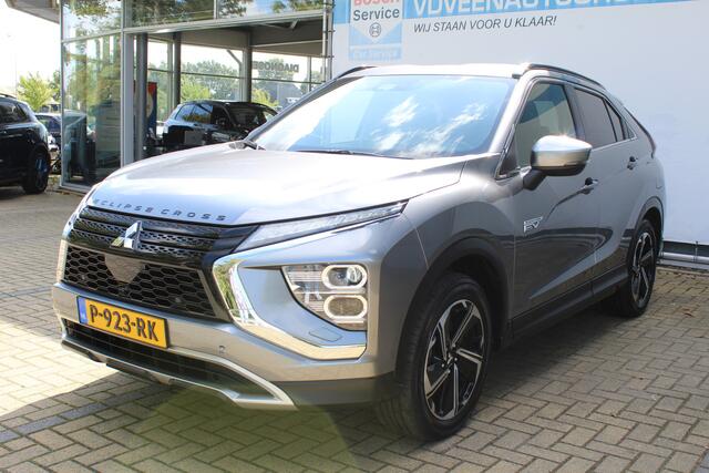 Mitsubishi ECLIPSE Cross 2.4 PHEV Intense+ | Incl. 12 maanden Garantie | Achteruitrijcamera | Parkeersensoren V+A | Trekhaak | Keyless entry/start | Cruise controle | Stoelverwarming | Elektrisch verstelbare stoel | Apple Carplay/Android Auto | Climate controle | Navigatie 