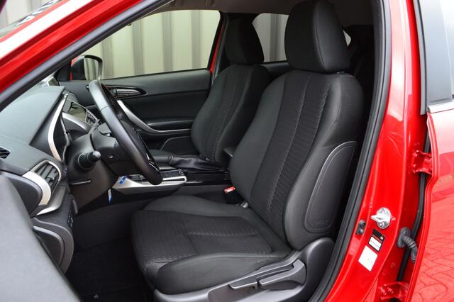 Mitsubishi ECLIPSE 1.5 DI-T Instyle Camera/LED/18'' inch/Carplay